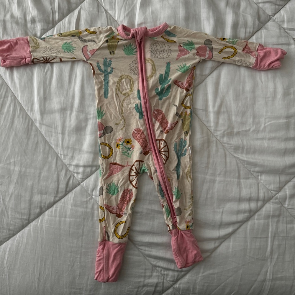 little sleepies | zippy | newborn | pink ready to rodeo
